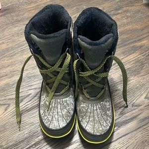 Sorel Camo/Green Boots